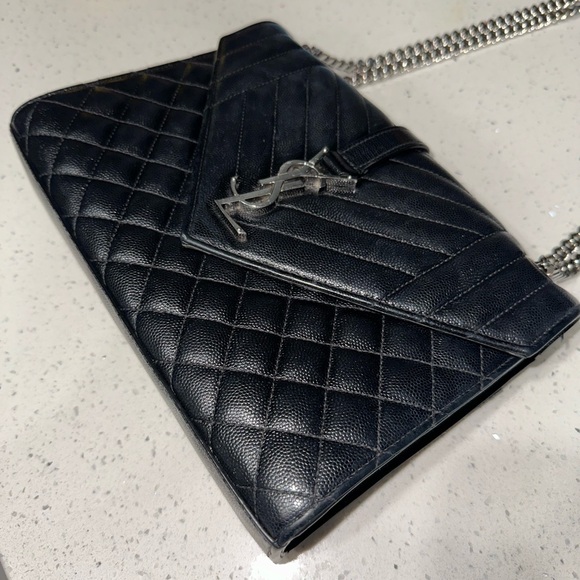 Saint Laurent 
Envelope Medium in Quilted Grain De Poudre Embossed Leather - Picture 5 of 14